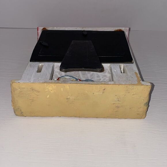 Ceramic 3D Beach Scene Photo Frame Bench Bucket Of Shells Towels Hats Lifesaver - Picture 6 of 11